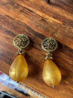 Gold Vintage Drop Earrings with Amber-Style Teardrops